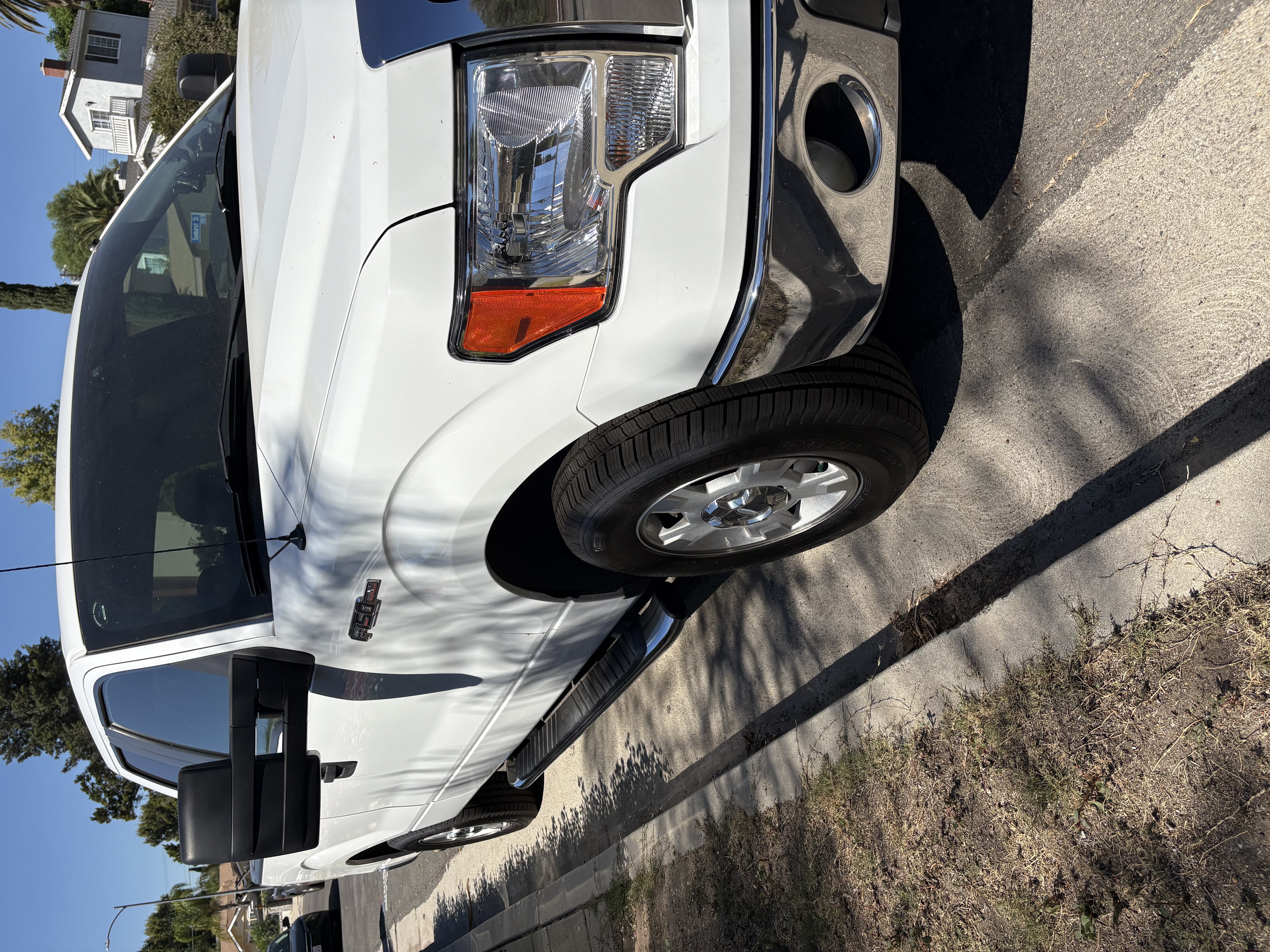 Used 2011 Ford F150 XLT w/ XLT Convenience Pkg RWD image 4
