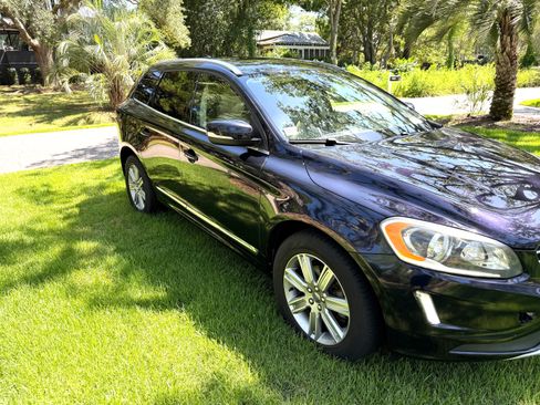 Used 2016 Volvo XC60 T6 w/ Climate Package AWD/4WD image 4