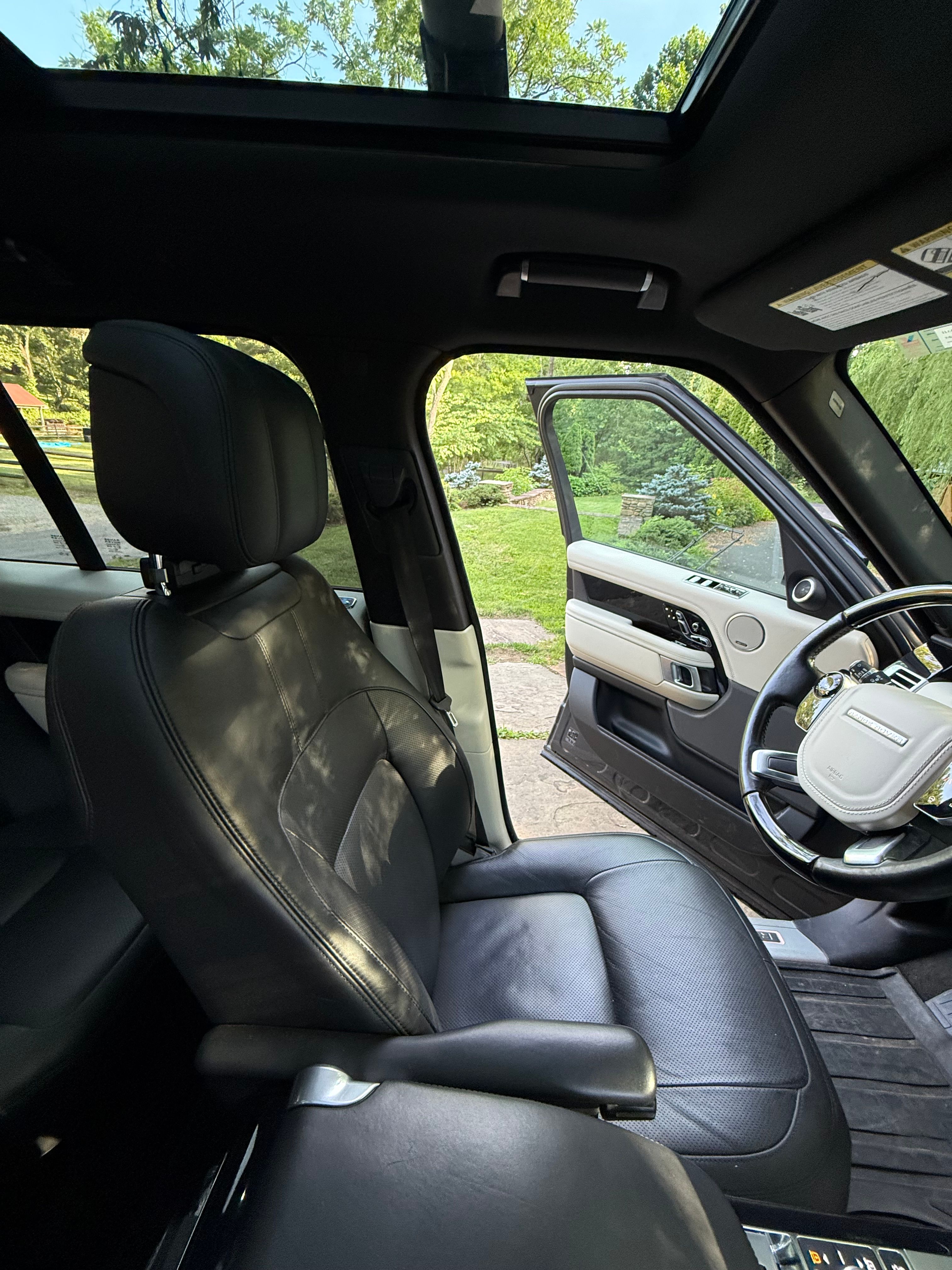 Used 2019 Land Rover Range Rover Supercharged AWD/4WD image 16