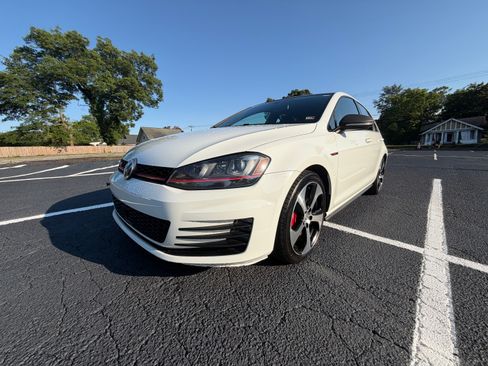 Used 2017 Volkswagen GTI Autobahn FWD image 1