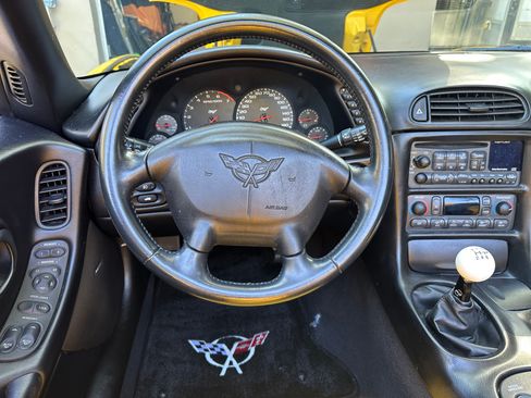 Used 2003 Chevrolet Corvette Convertible w/ Preferred Equipment Group1 image 20