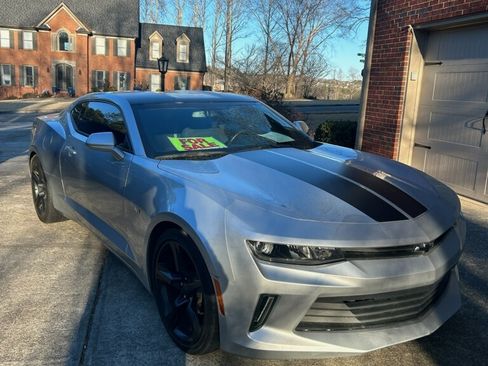 Used 2018 Chevrolet Camaro LT image 1