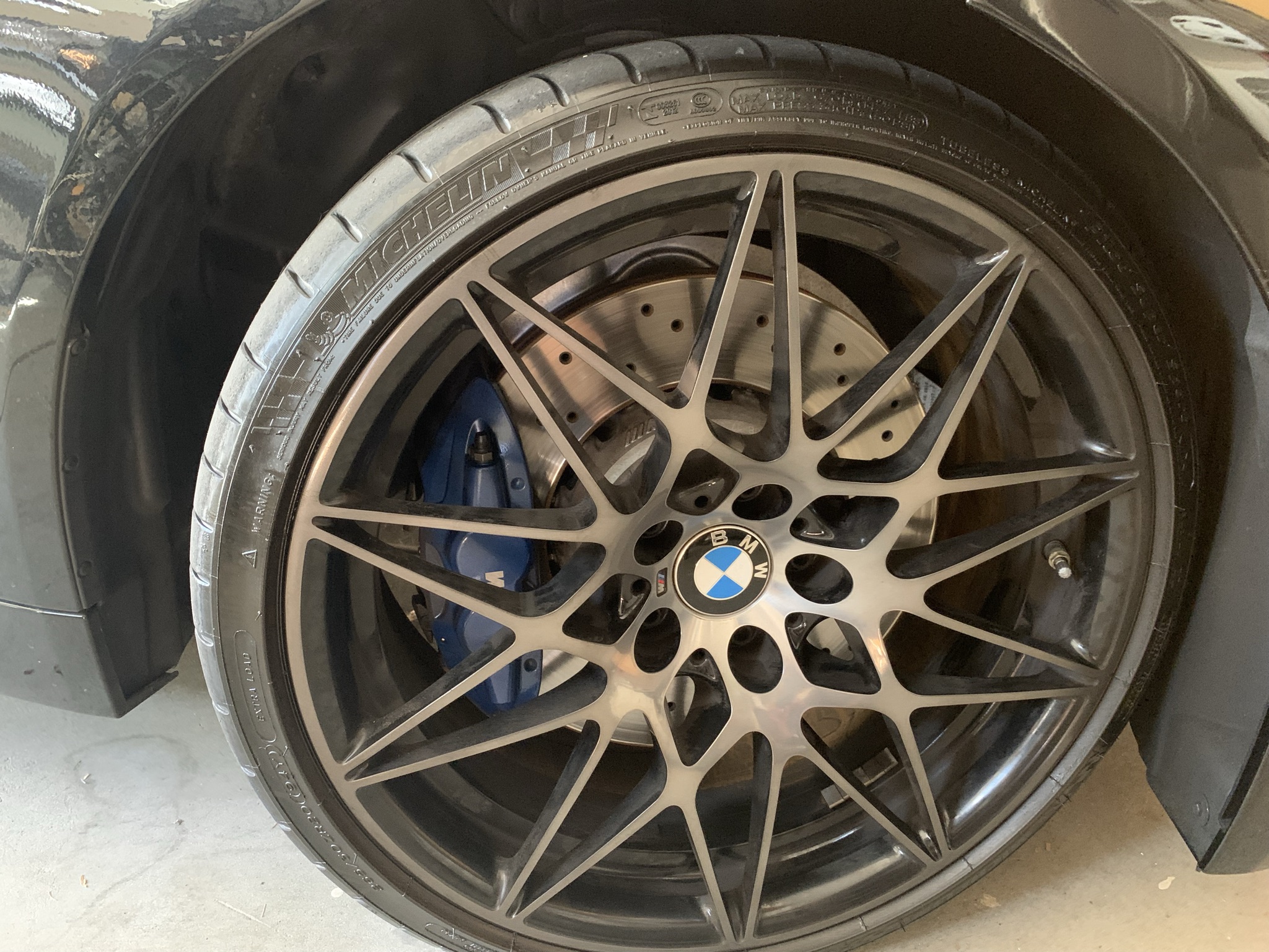 Used 2018 BMW M4 Convertible RWD image 15