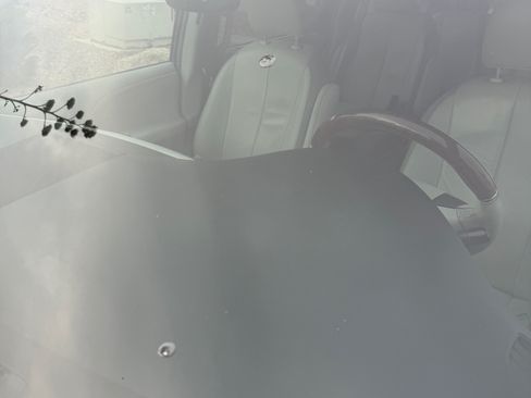 Used 2012 Toyota Sienna Limited w/ Premium Pkg image 17