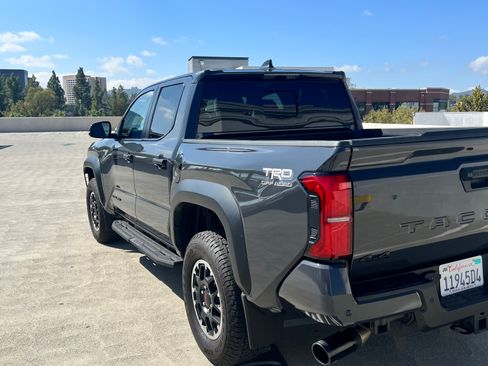 Used 2024 Toyota Tacoma TRD Off-Road w/ TRD Off Road Upgrade Package AWD/4WD image 2