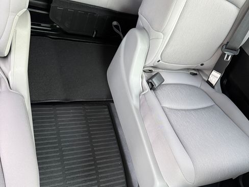 Used 2018 Honda Odyssey LX image 15