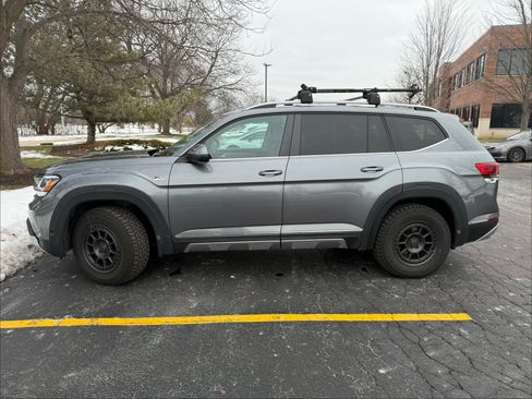 Used 2021 Volkswagen Atlas SEL image 4