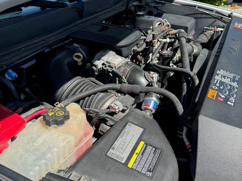 Used 2014 GMC Sierra 2500 Denali w/ Suspension Package, Off-Road image 22