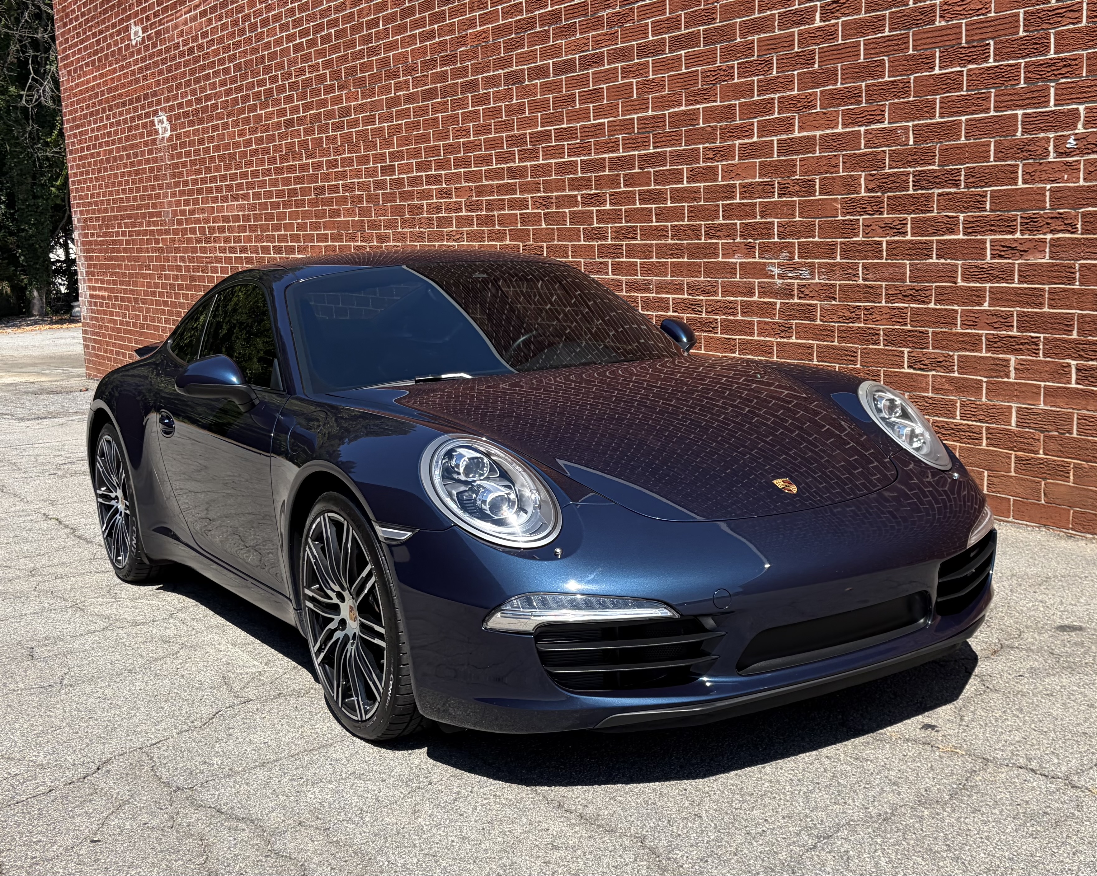 Used 2015 Porsche 911 Carrera image 2