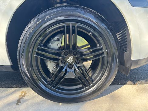 Used 2019 Porsche Macan S image 13