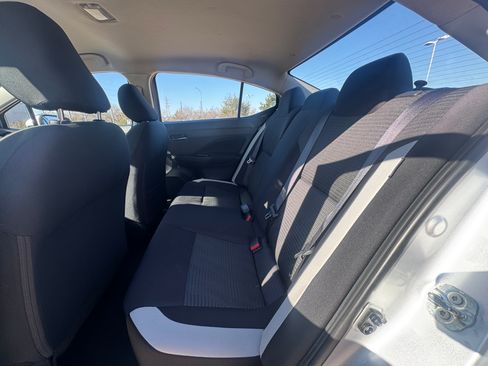 Used 2021 Nissan Versa SV image 12