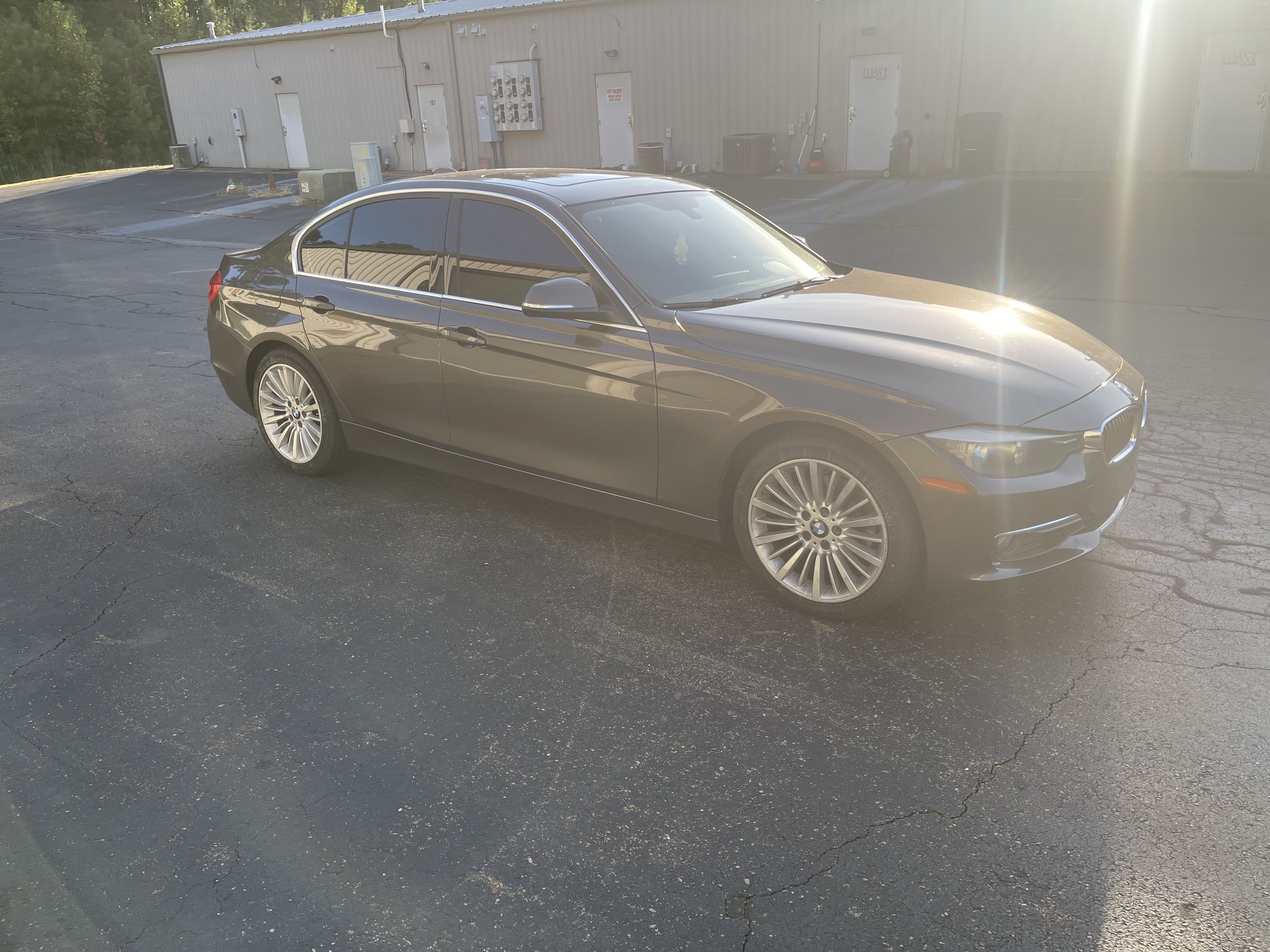 Used 2013 BMW 328i Sedan RWD image 2