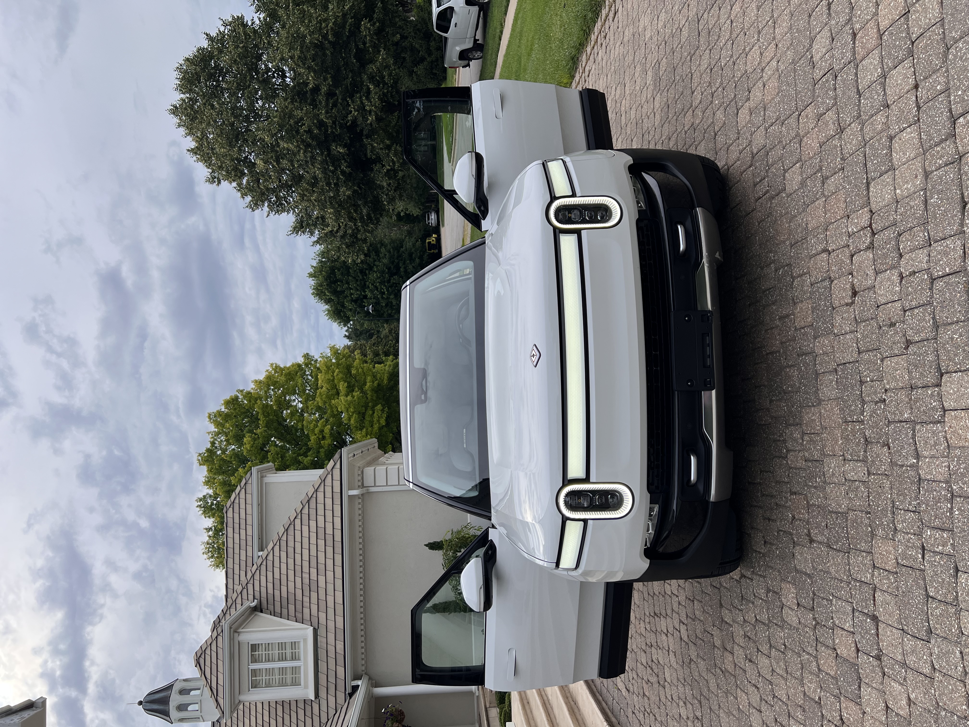 Used 2023 Rivian R1S Adventure Quad AWD/4WD image 13