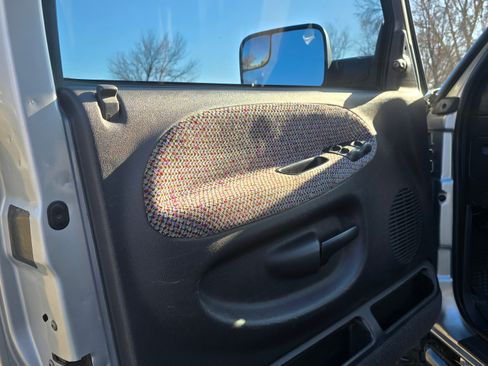 Used 2001 Dodge Ram 2500 Truck 4x4 Quad Cab image 9