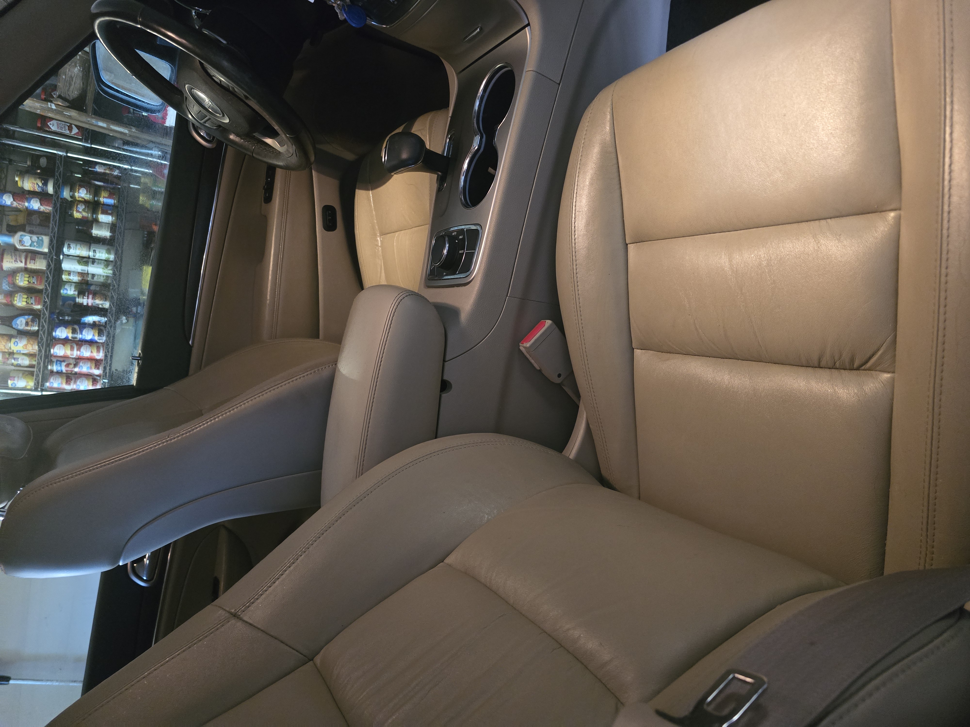 Used 2015 Jeep Grand Cherokee Limited AWD/4WD image 12