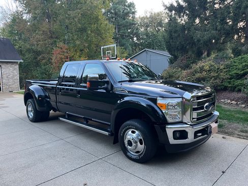 Used 2011 Ford F450 Lariat w/ Lariat Ultimate Pkg image 1