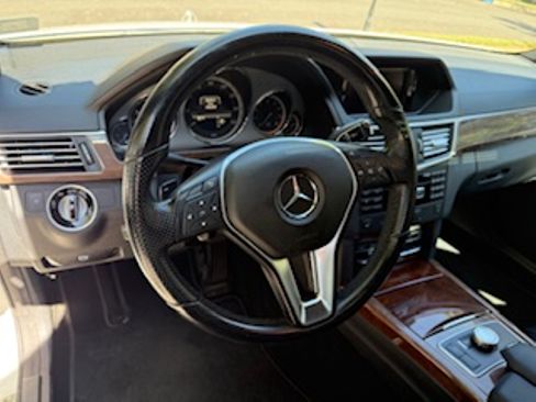 Used 2013 Mercedes-Benz E 350 Sedan image 6