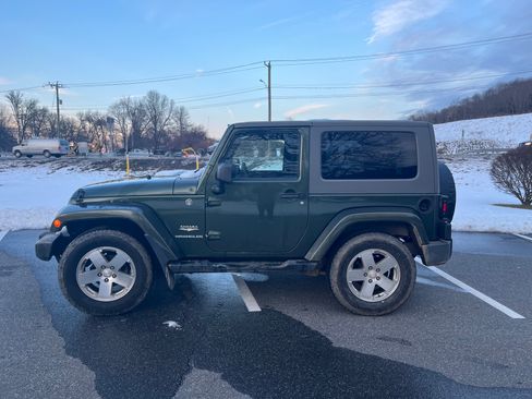 Used 2008 Jeep Wrangler Sahara w/ Dual Top Group image 4