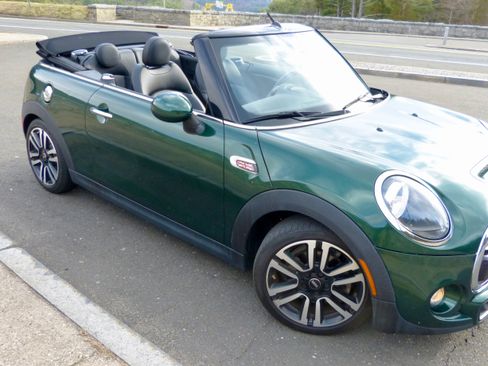 Used 2019 MINI Cooper S image 24