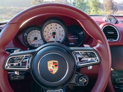 Used 2023 Porsche 718 Cayman GT4 image 15