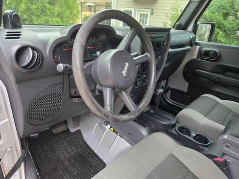 Used 2007 Jeep Wrangler X image 18