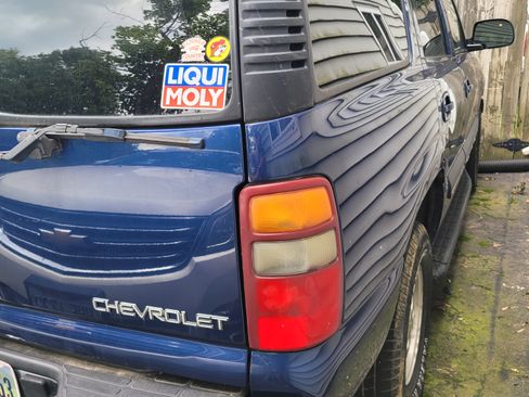 Used 2003 Chevrolet Tahoe LT image 2