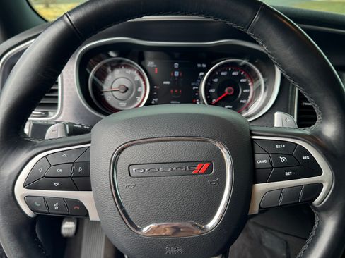 Used 2017 Dodge Charger SXT w/ AWD Plus Group image 12