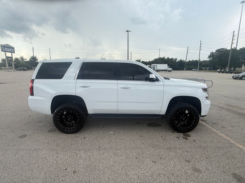 Used 2019 Chevrolet Tahoe 4WD image 2