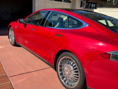 Used 2014 Tesla Model S P85 image 18