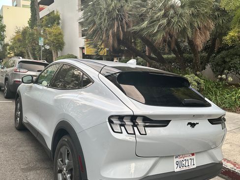 Used 2022 Ford Mustang Mach-E Select image 2