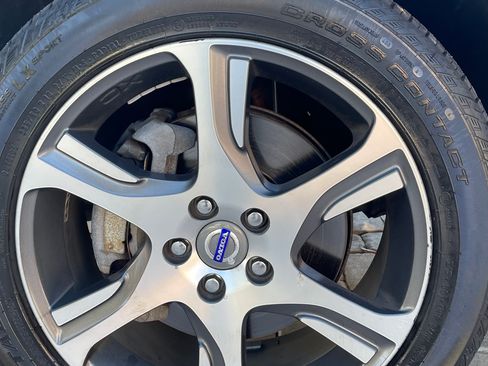 Used 2015 Volvo XC70 T6 image 16