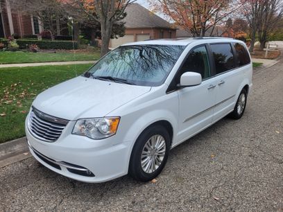 Used 2015 Chrysler Town & Country Limited