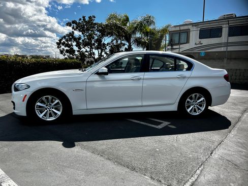 Used 2014 BMW 528i xDrive Sedan image 16