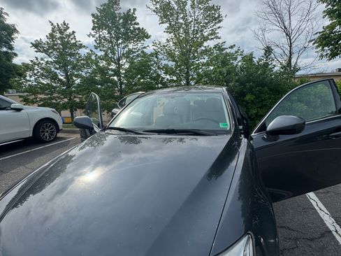 Used 2007 Lexus IS 250 AWD w/ Luxury Plus Pkg image 2