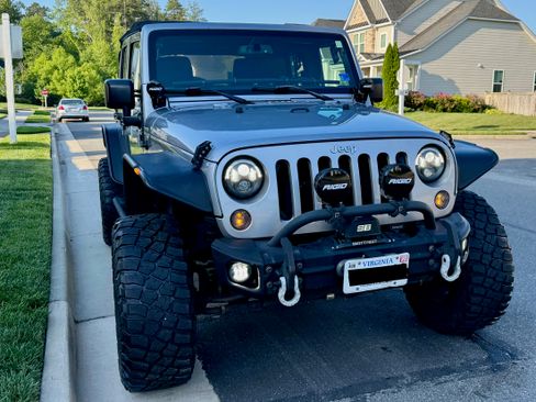 Used 2016 Jeep Wrangler Unlimited Sport w/ Quick Order Package 24S AWD/4WD image 4