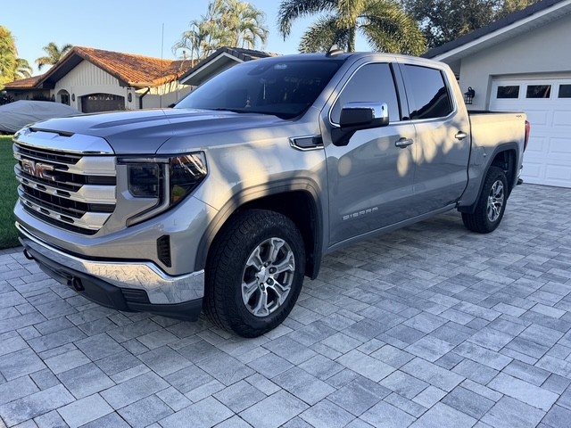 Used 2023 GMC Sierra 1500 SLE AWD/4WD image 1