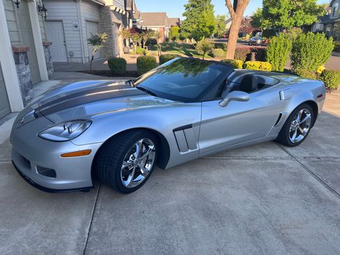 Used 2012 Chevrolet Corvette Grand Sport w/ 3LT Preferred Equipment Group RWD image 4