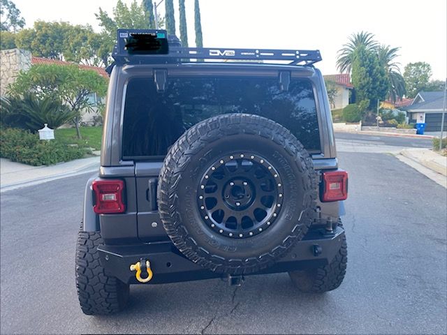 Used 2020 Jeep Wrangler Unlimited Sahara AWD/4WD image 4