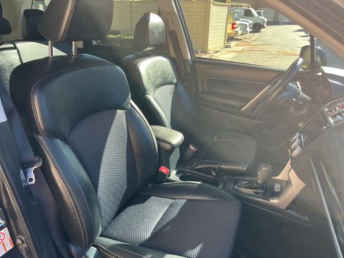 Used 2018 Subaru Forester 2.5i Premium w/ Popular Package #2A AWD/4WD image 12