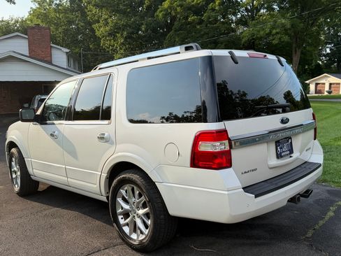 Used 2017 Ford Expedition Limited w/ Equipment Group 301A AWD/4WD image 14