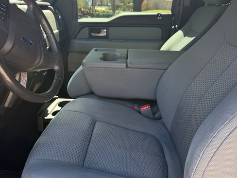 Used 2014 Ford F150 XLT w/ XLT Chrome Package image 13