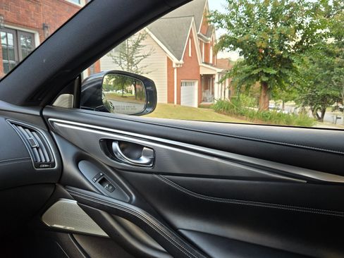 Used 2019 INFINITI Q60 3.0t Luxe w/ Essential Package image 9