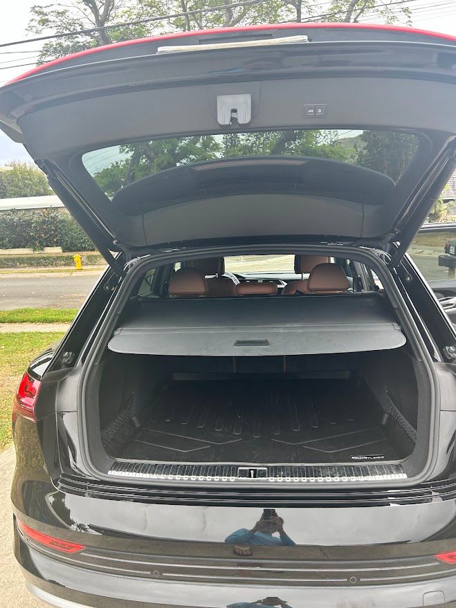 Used 2022 Audi e-tron Premium AWD/4WD image 9