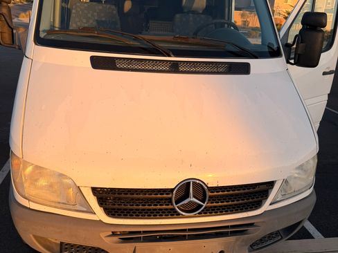 Used 2006 Dodge Sprinter 2500 w/ PWR Convenience Group RWD image 4