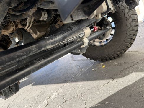 Used 2018 Jeep Wrangler Unlimited Rubicon image 16