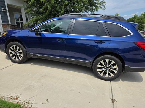 Used 2016 Subaru Outback 2.5i Limited AWD/4WD image 1