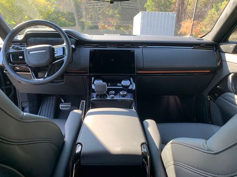 Used 2023 Land Rover Range Rover Sport First Edition image 14