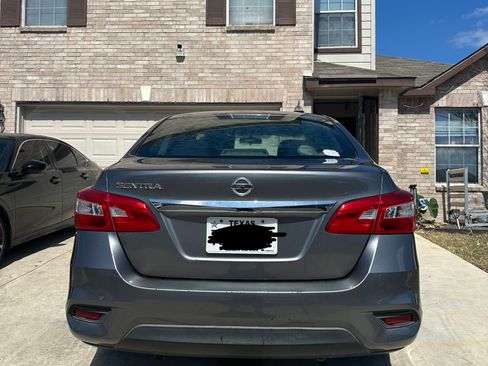 Used 2017 Nissan Sentra S image 6