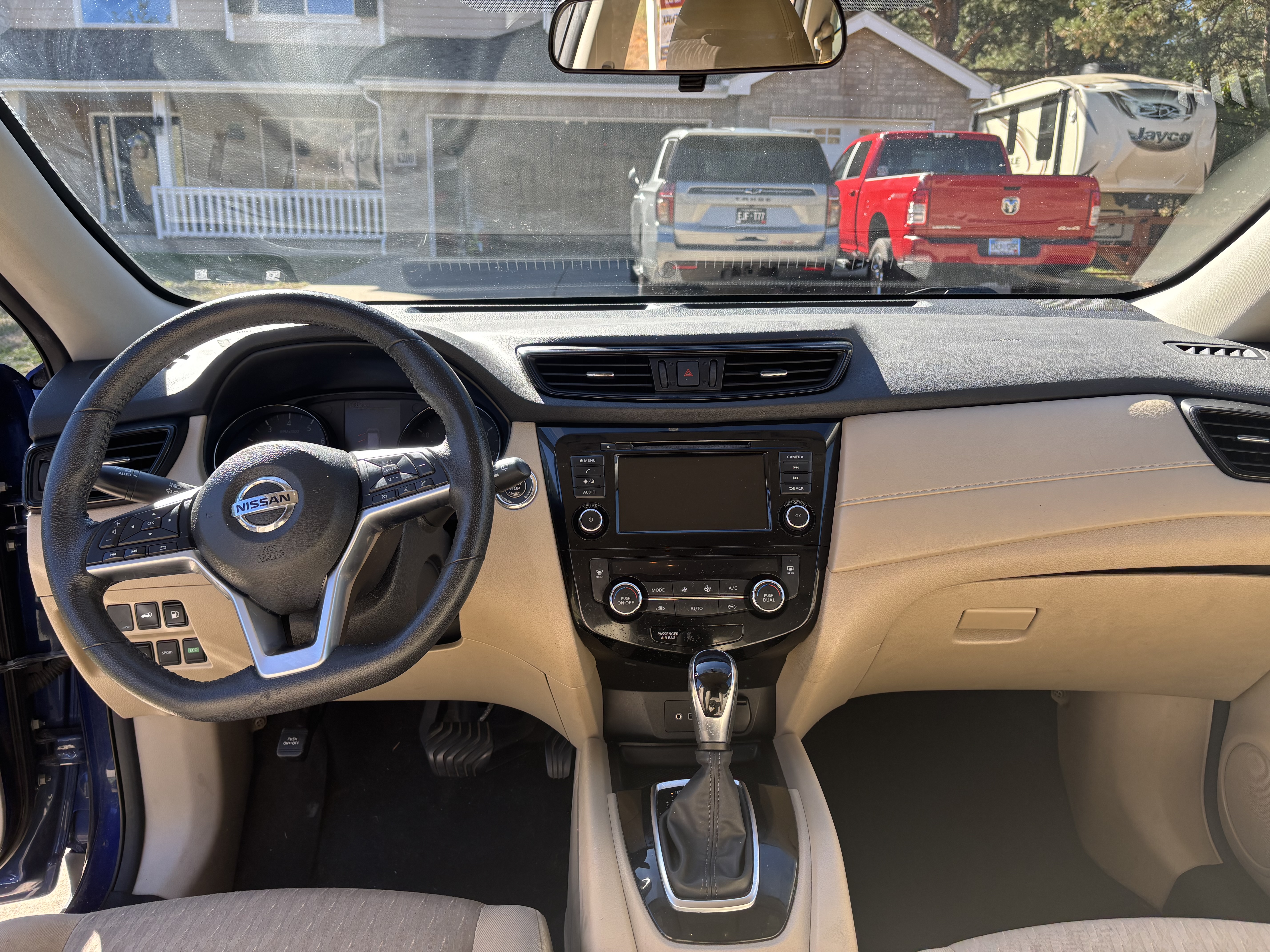 Used 2018 Nissan Rogue SV AWD/4WD image 9