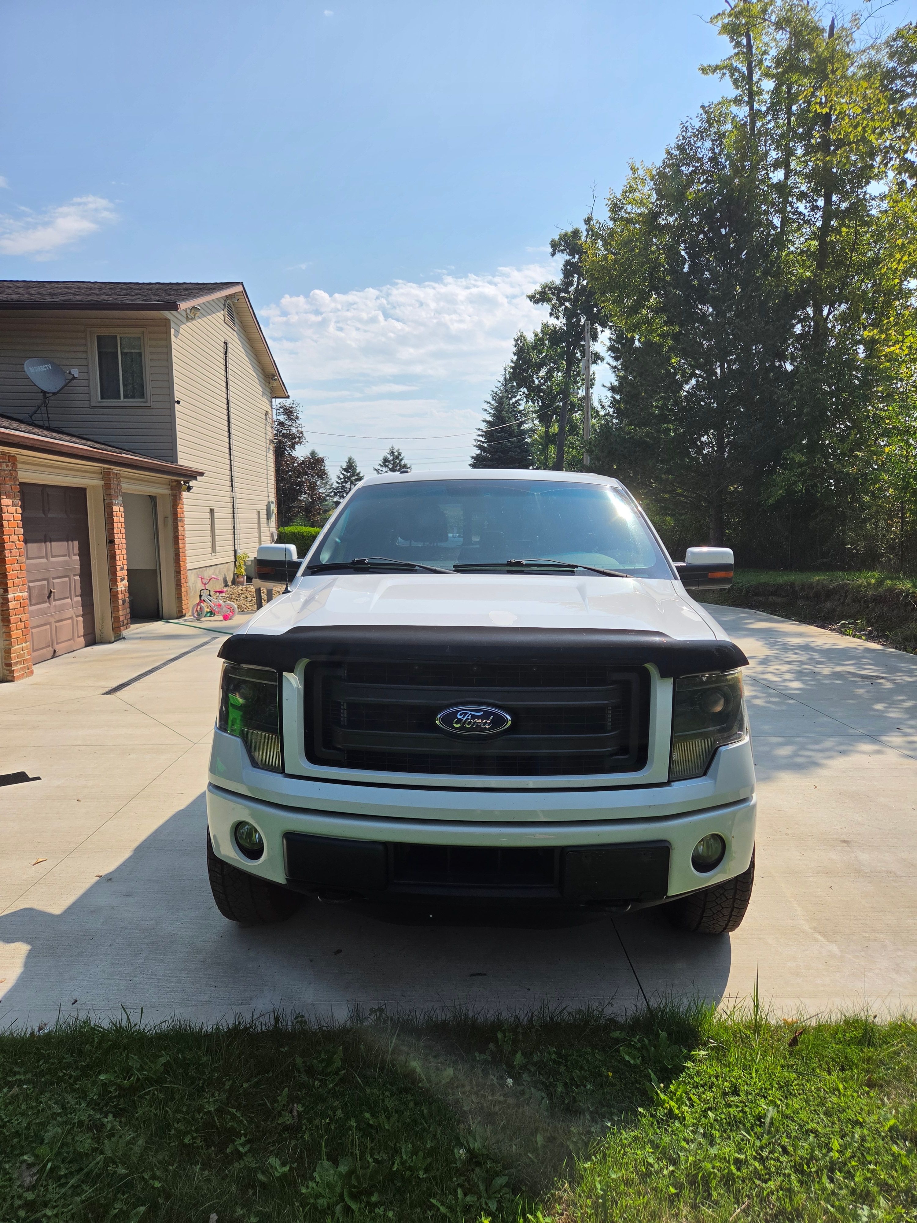 Used 2014 Ford F150 FX4 w/ Equipment Group 402A Luxury AWD/4WD image 11